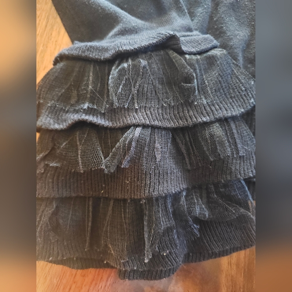 Forever 21 Bell-Lace Open Back Sweater - Picture 2 of 4